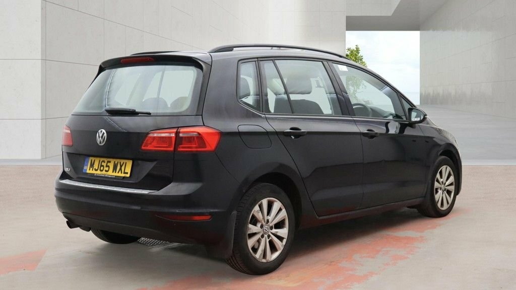 Volkswagen Golf SV 1L Se Black #4
