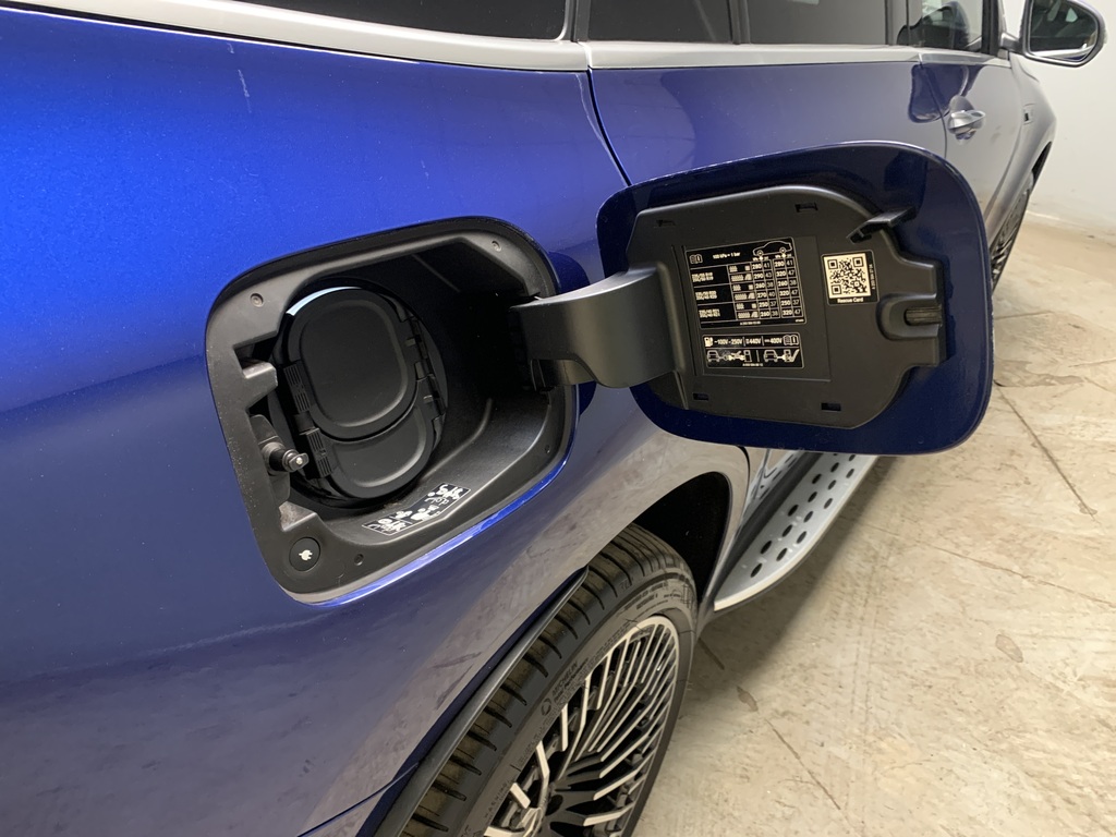 Mercedes-Benz EQC Amg Line Blue #20