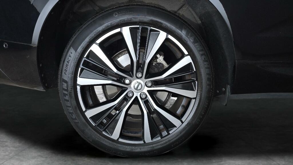 Volvo XC60 Black Edition Ultra, T8 Awd Plug-in Hybrid, Electr Black #12