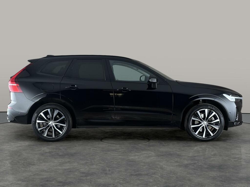 Volvo XC60 Black Edition Ultra, T8 Awd Plug-in Hybrid, Electr Black #4
