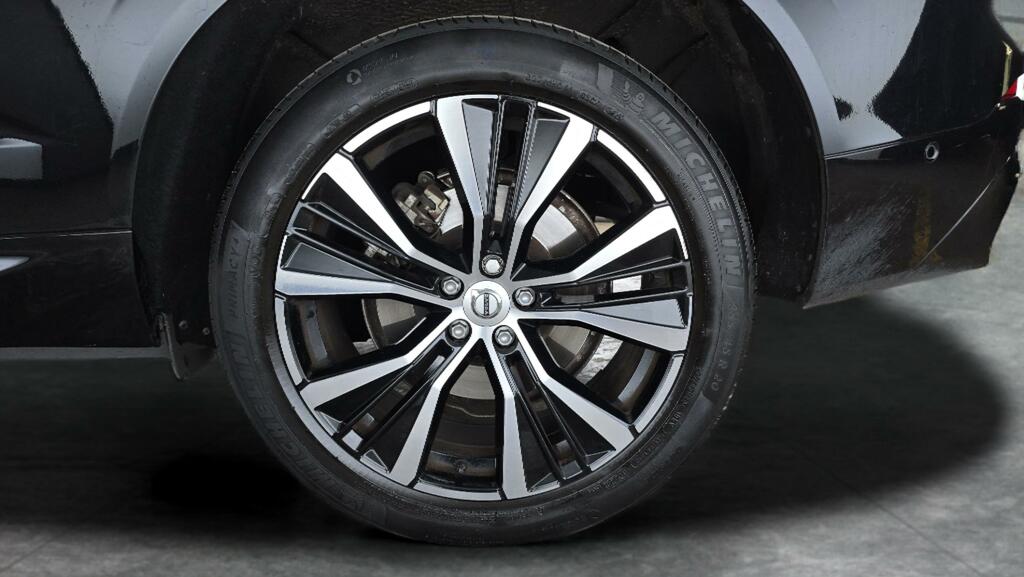 Volvo XC60 Black Edition Ultra, T8 Awd Plug-in Hybrid, Electr Black #9
