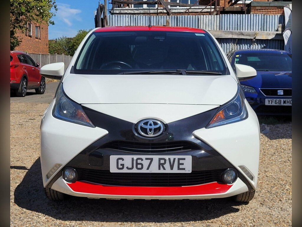 Toyota Aygo 1.0 Vvt-i X-press Euro 6 Safety Sense GJ67RVE White #3