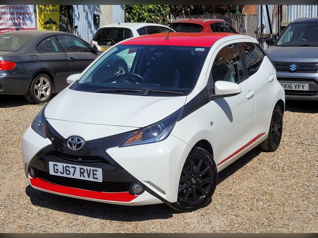 Toyota Aygo 1.0 Vvt-i X-press Euro 6 Safety Sense GJ67RVE White #2