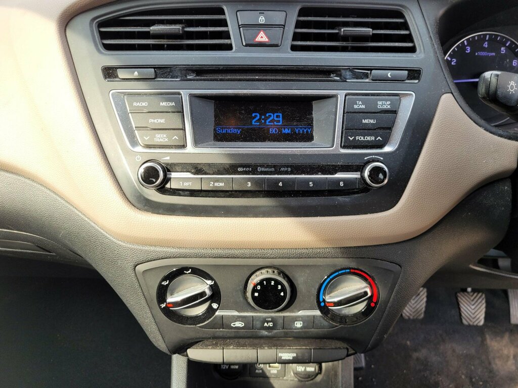 Hyundai I20 I20 Premium Mpi Silver #13
