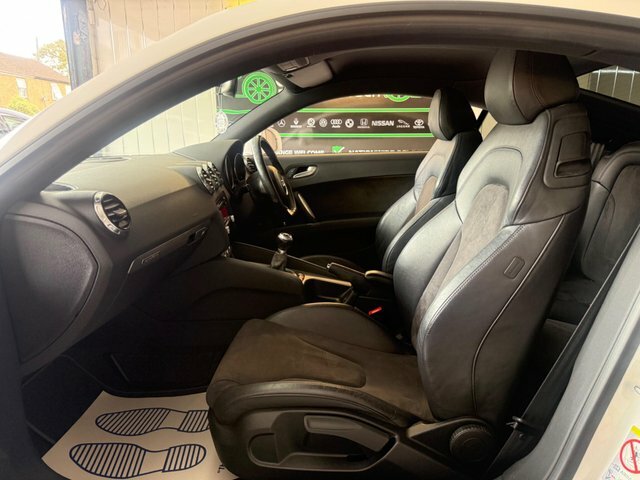 Audi TT 2.0 Tfsi Black Edition S Tronic Quattro Euro 5 S White #14