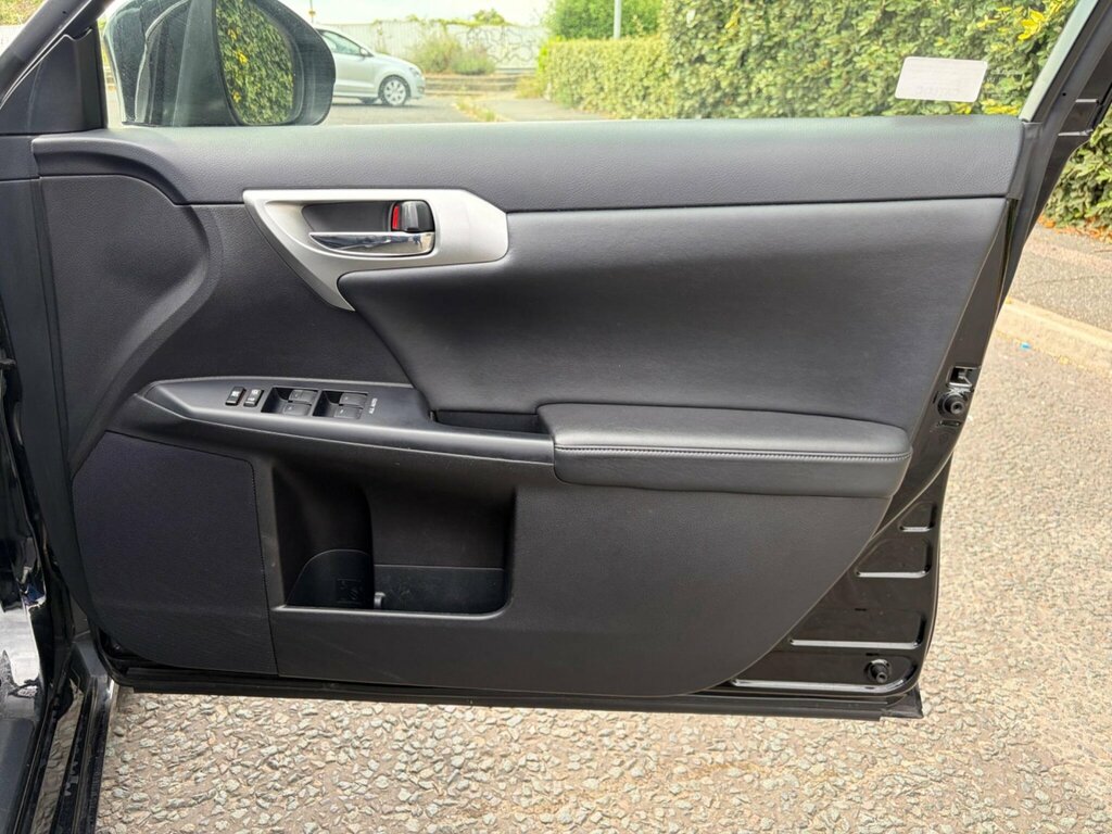 Lexus CT 1.8 200H Se-l Cvt Euro 5 S S Silver #18