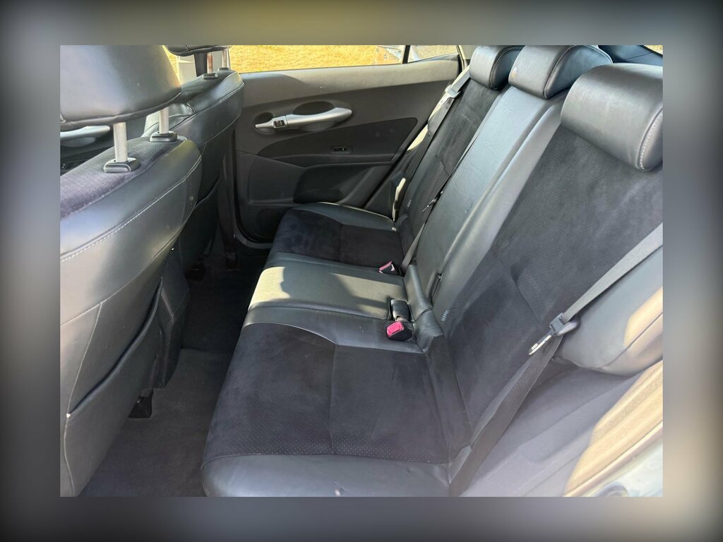 Toyota Auris 1.6 V-matic Colour Collection Hatchback Silver #11