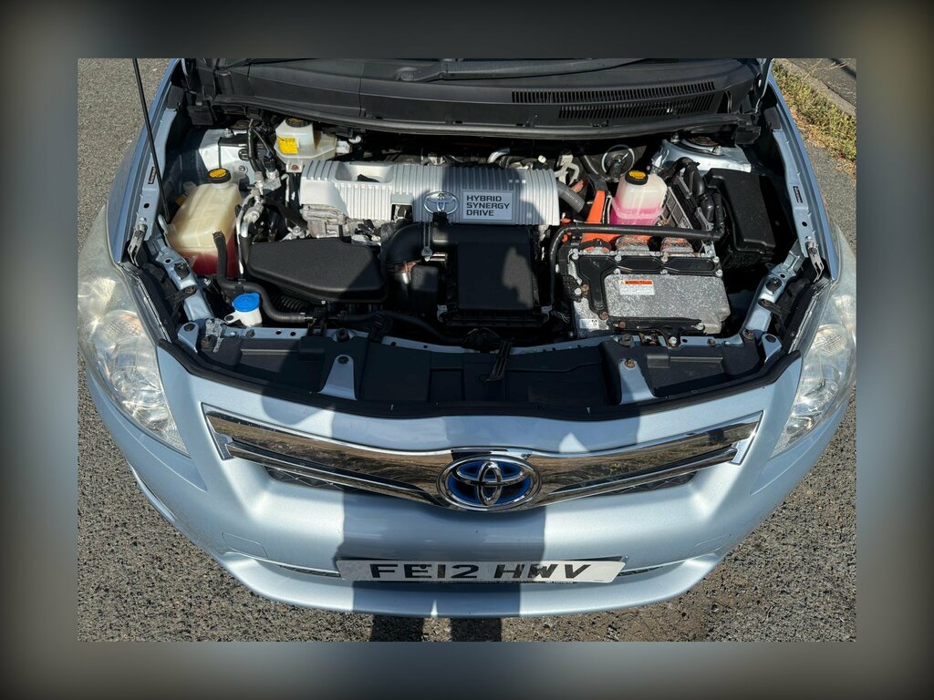 Toyota Auris 1.6 V-matic Colour Collection Hatchback Silver #15