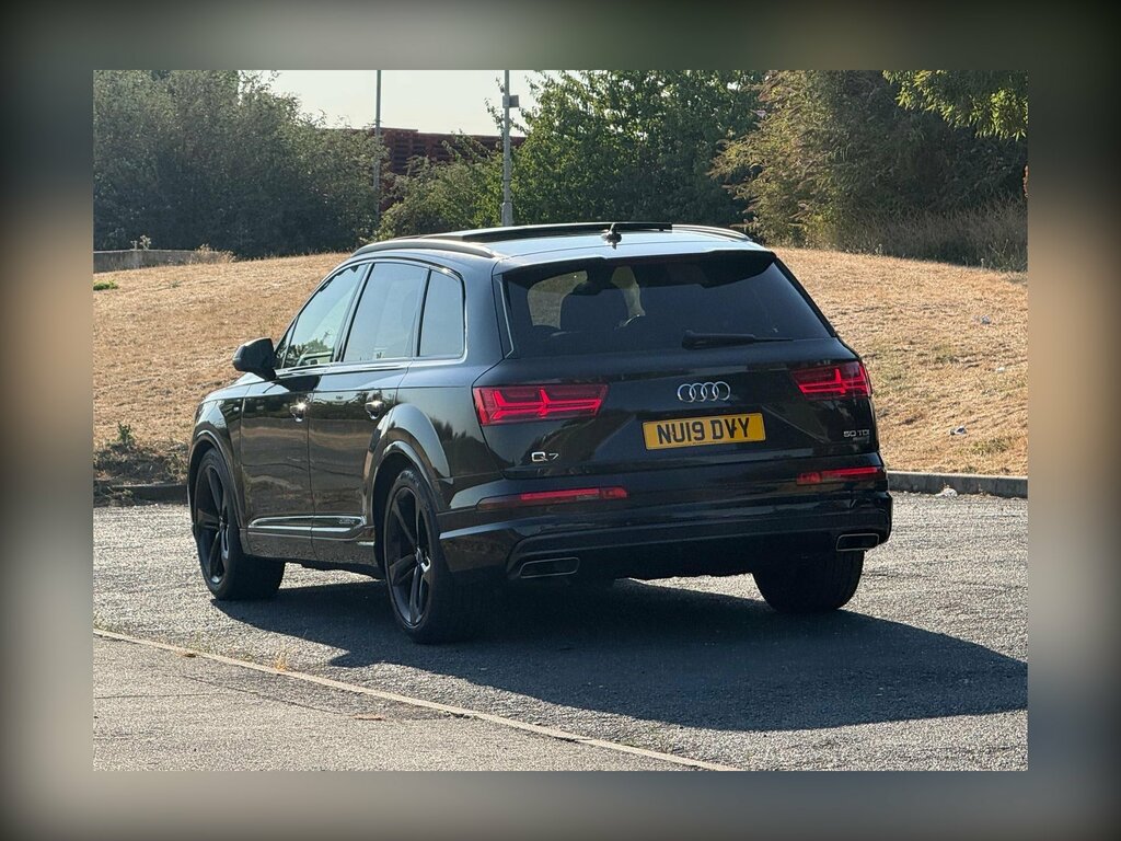 Audi Q7 3.0 Tdi V6 50 Black Edition Suv Tiptron Black #4