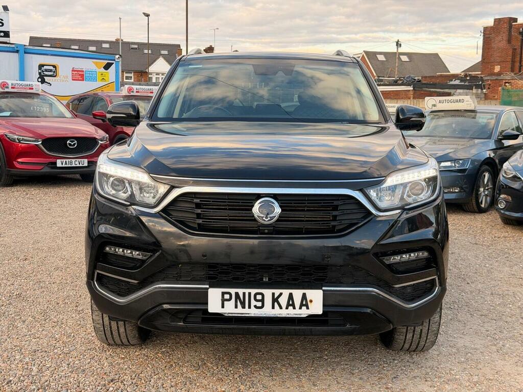 SsangYong Rexton Diesel Black #3