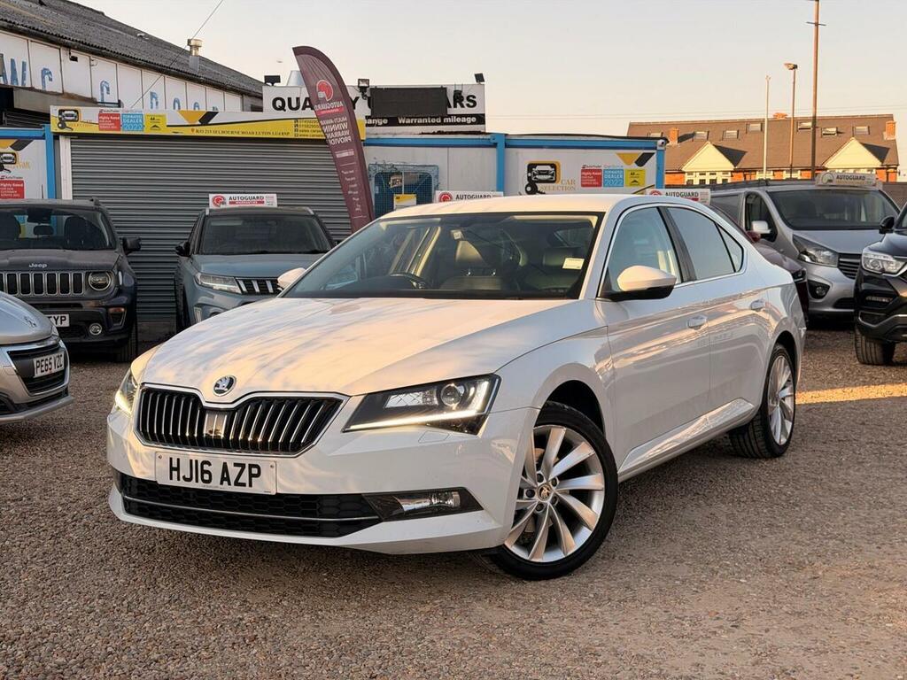 Skoda Superb Diesel White #2