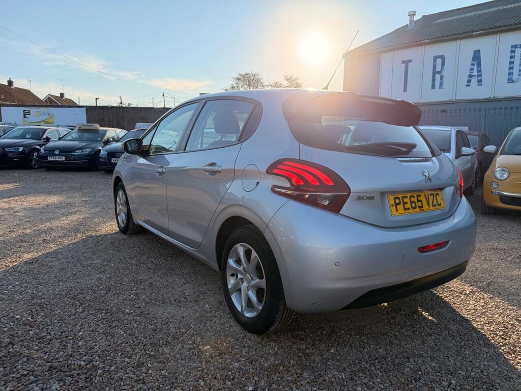 Peugeot 208 Petrol Silver #5