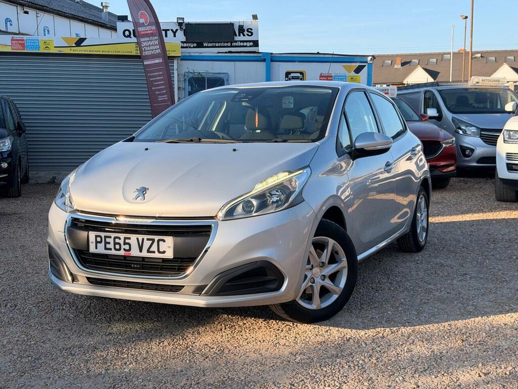 Peugeot 208 Petrol Silver #2
