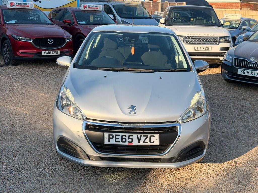 Peugeot 208 Petrol Silver #4