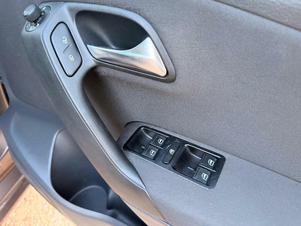 Volkswagen Polo Bluegt Dsg 1.4 Tsi 140Ps Fvwsh Ipswich Volkswagen Silver #25