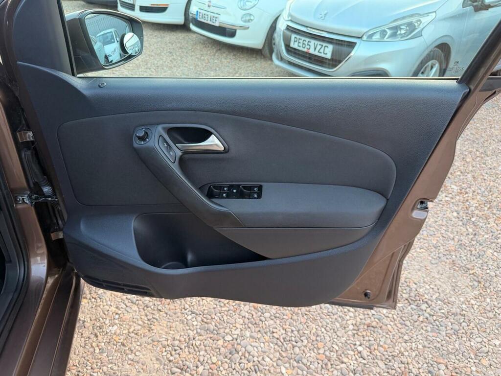 Volkswagen Polo Bluegt Dsg 1.4 Tsi 140Ps Fvwsh Ipswich Volkswagen Silver #20