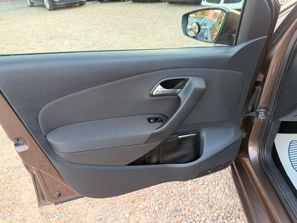 Volkswagen Polo Bluegt Dsg 1.4 Tsi 140Ps Fvwsh Ipswich Volkswagen Silver #40