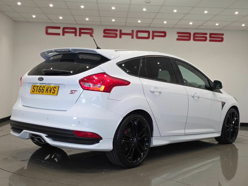 Ford Focus Tdci St-2 Hatchback White #5