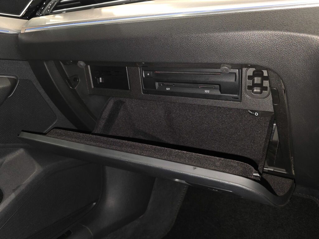 Volkswagen Arteon Arteon R-line Tsi Silver #61