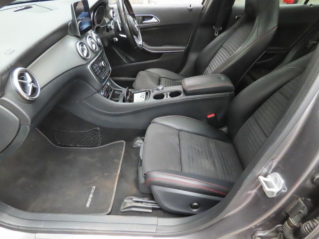 Mercedes-Benz GLA Class Gla200d Amg Line Premium Grey #5