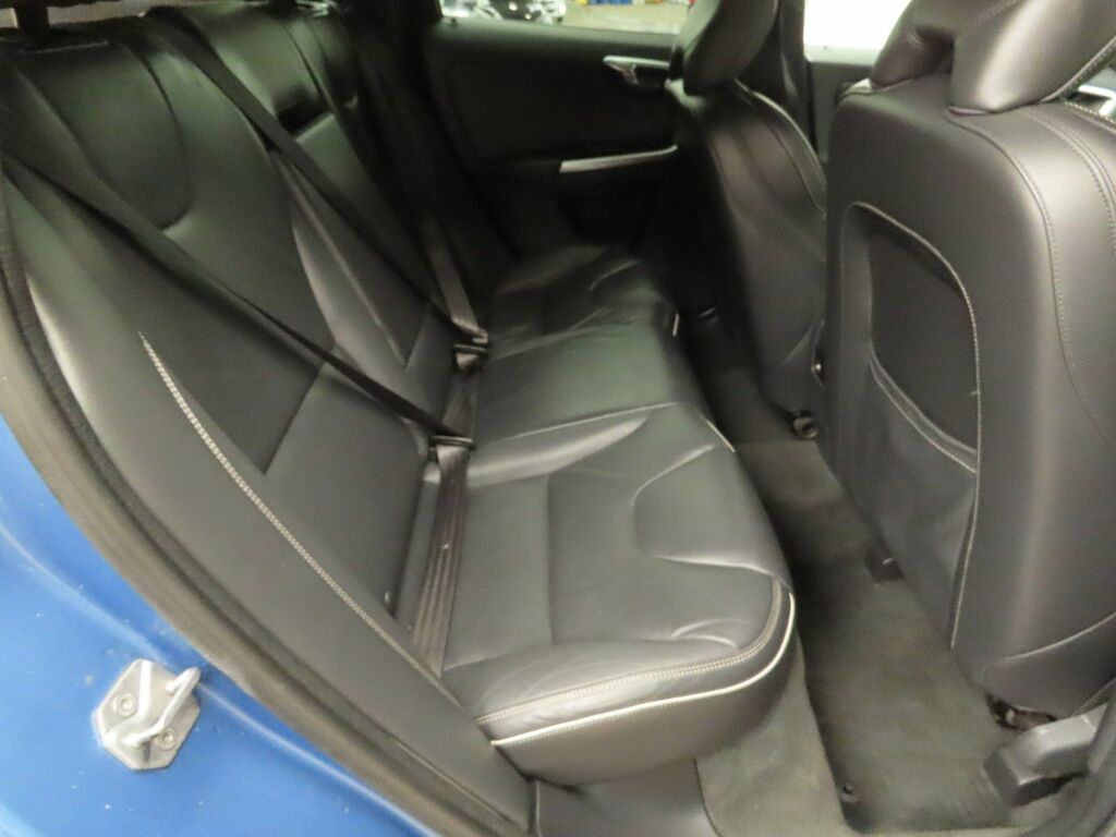 Volvo XC60 D4 R-design Lux Nav Blue #3