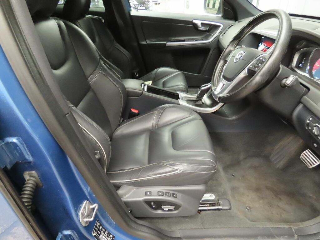 Volvo XC60 D4 R-design Lux Nav Blue #4