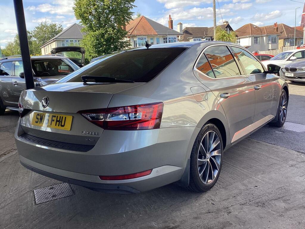 Skoda Superb Hatchback 2.0 Tdi Laurin Klement Dsg 6Spd 4 SW16FHU Beige #3