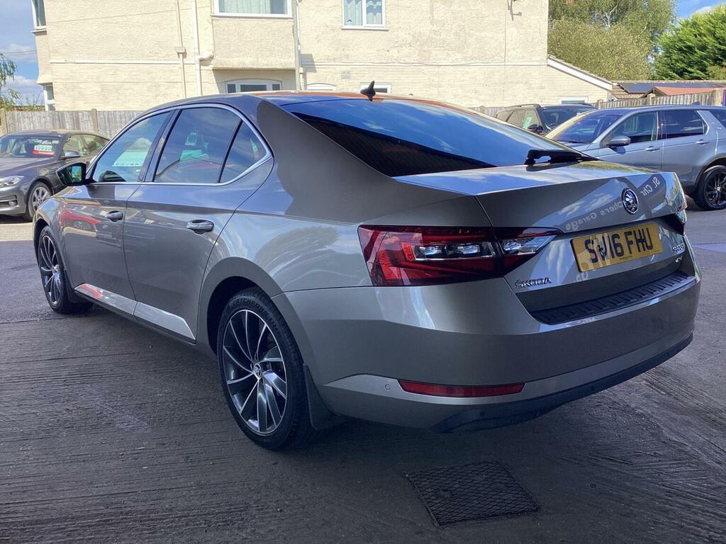 Skoda Superb Hatchback 2.0 Tdi Laurin Klement Dsg 6Spd 4 SW16FHU Beige #5