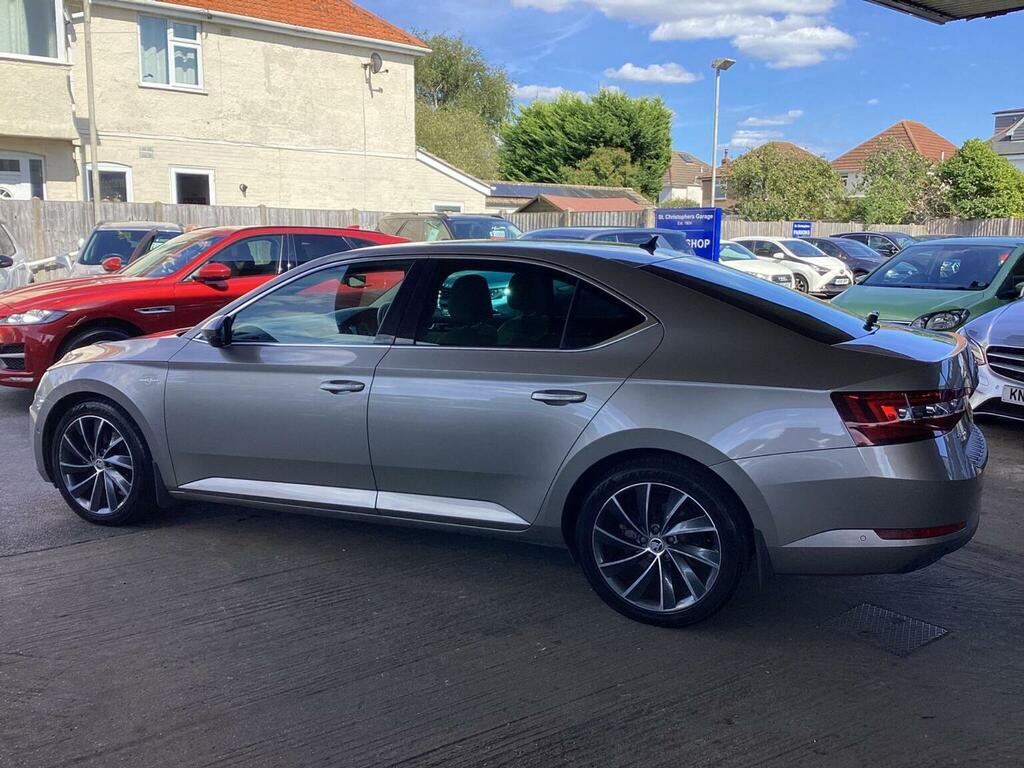 Skoda Superb Hatchback 2.0 Tdi Laurin Klement Dsg 6Spd 4 SW16FHU Beige #6