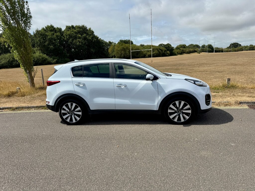 Kia Sportage 1.7 Crdi 3 Euro 6 FF16APU White #3