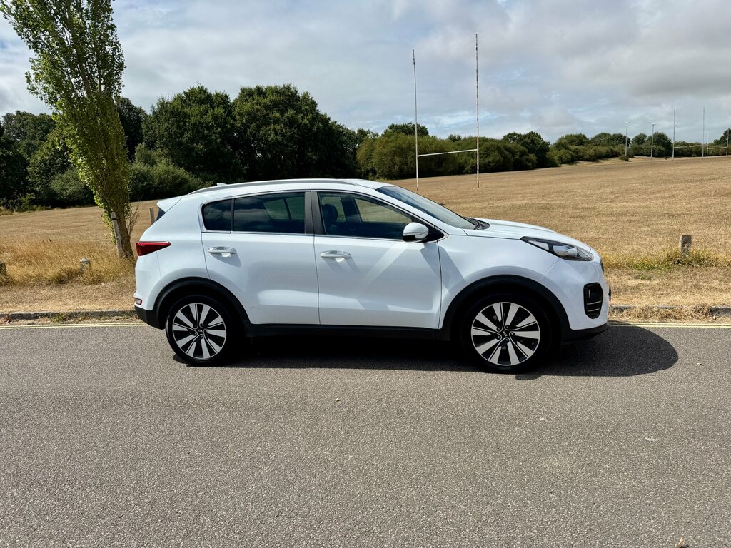 Kia Sportage 1.7 Crdi 3 Euro 6 FF16APU White #2