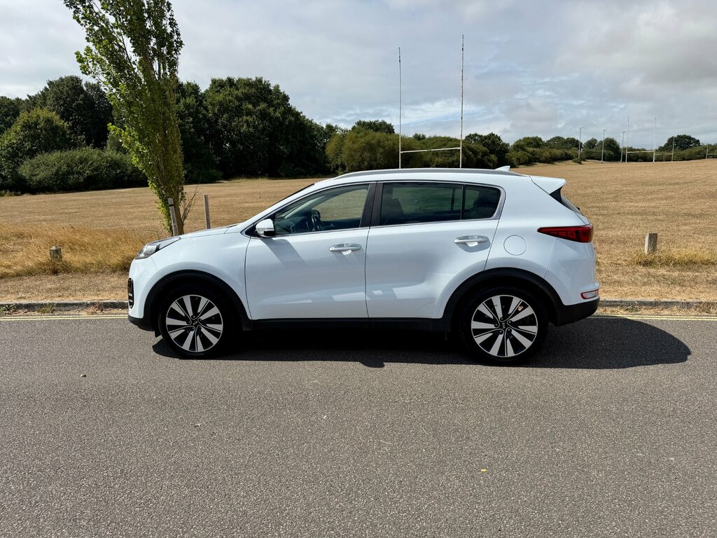 Kia Sportage 1.7 Crdi 3 Euro 6 FF16APU White #5