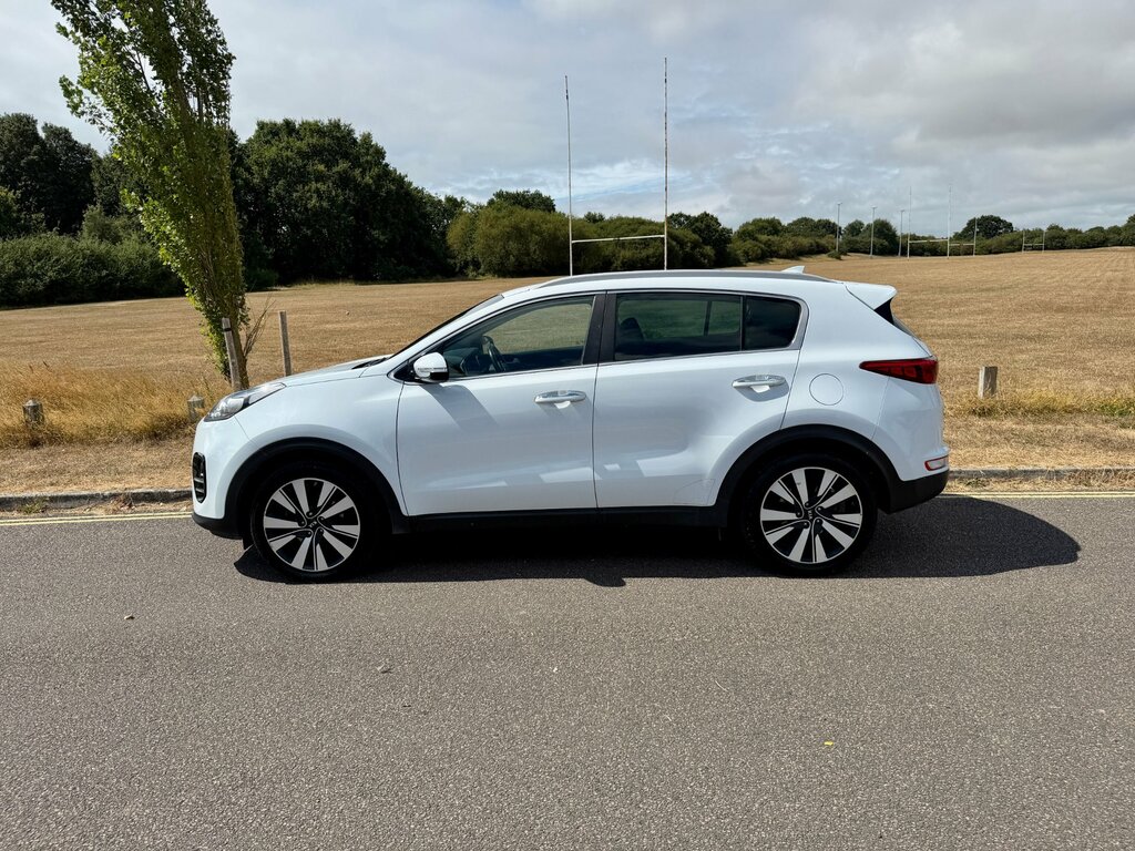 Kia Sportage 1.7 Crdi 3 Euro 6 FF16APU White #4