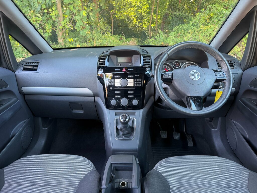 Vauxhall Zafira Zafira Exclusive Black #10