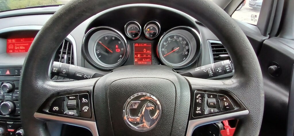 Vauxhall Astra Astra 2.0 Cdti Tech Line Gt Euro 5 Ss White #9