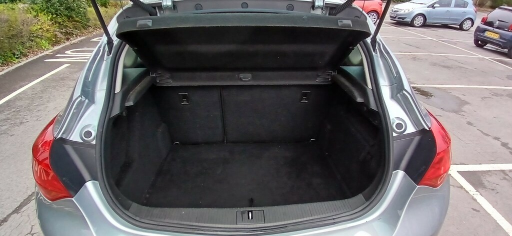 Vauxhall Astra Astra 2.0 Cdti Tech Line Gt Euro 5 Ss White #15