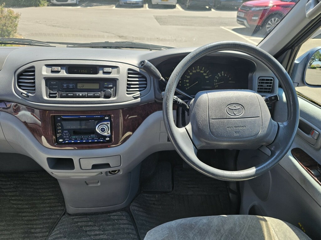 Toyota HiAce Mpv 2010 Blue #3