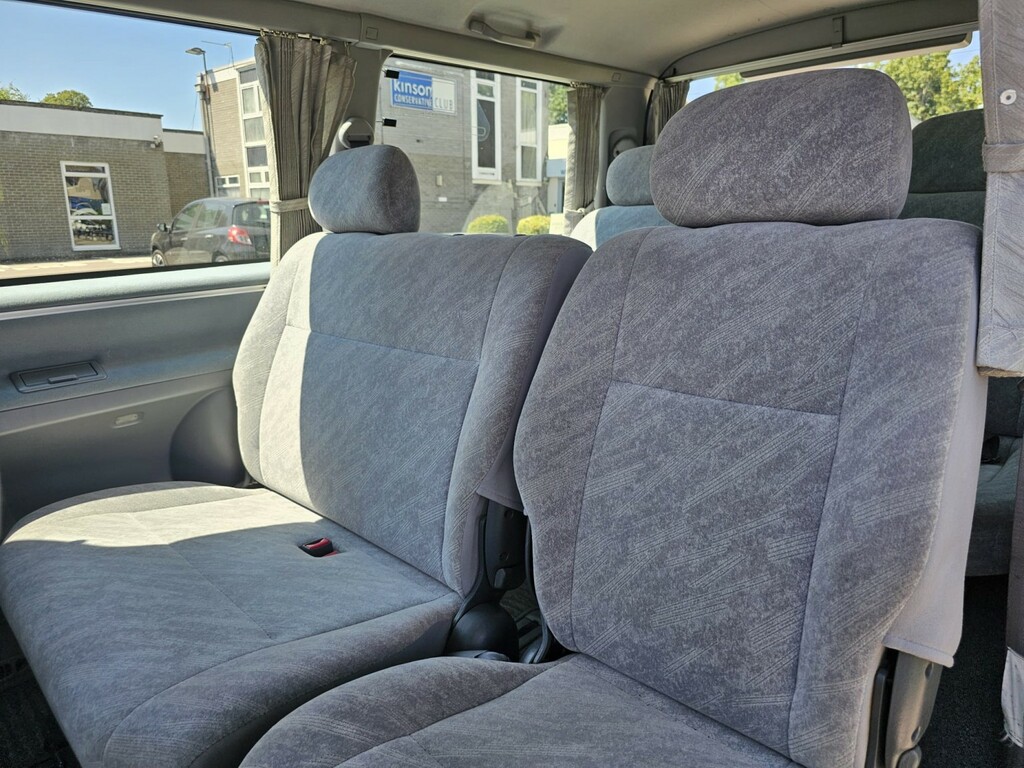 Toyota HiAce Mpv 2010 Blue #4