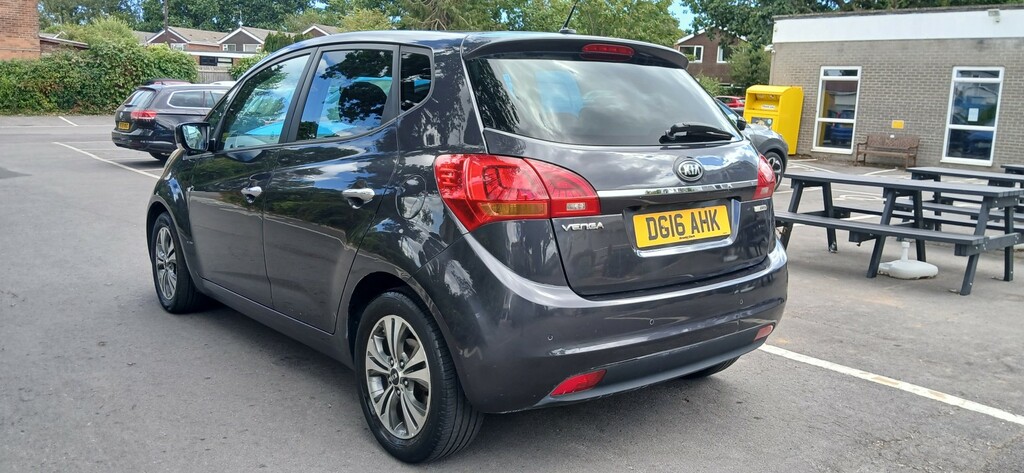 Kia Venga 1.6 Crdi 4 Silver #6