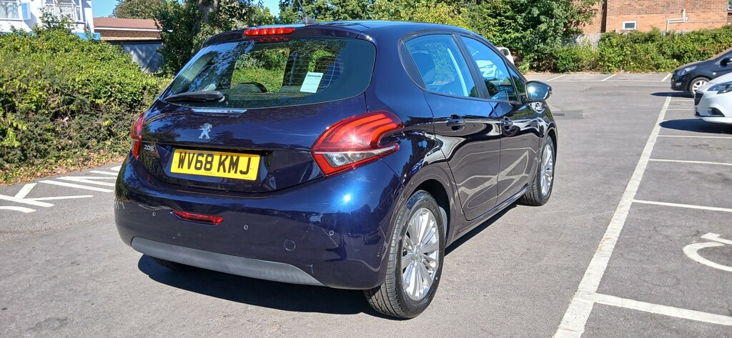 Peugeot 208 1.6 Bluehdi Gt Line Red #9