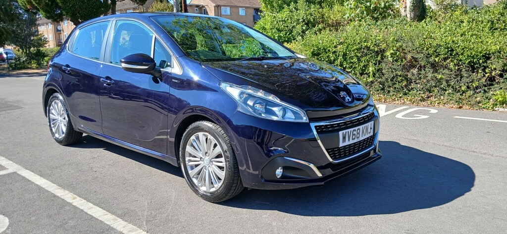 Peugeot 208 1.2 Puretech Signature Blue #3