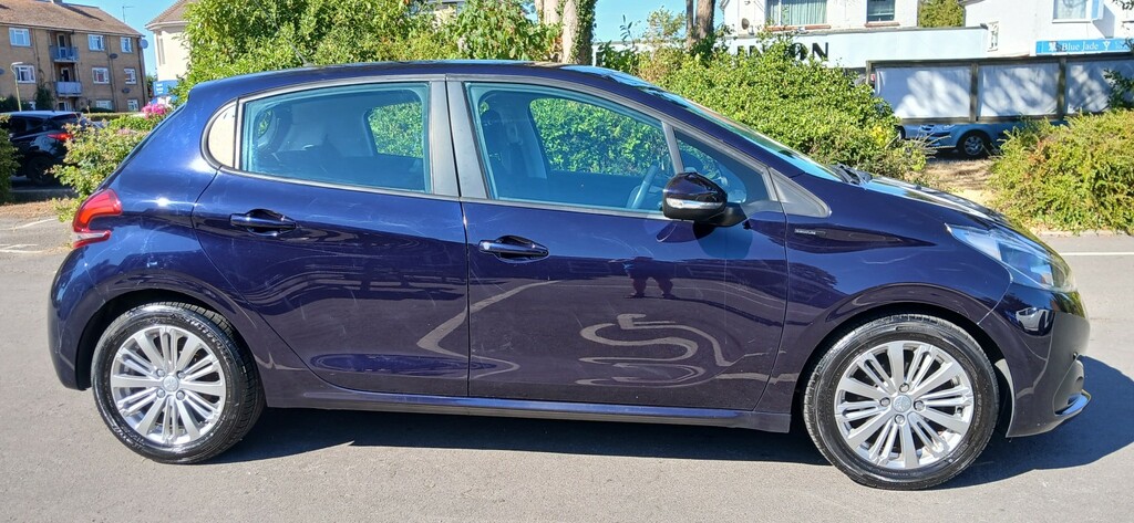 Peugeot 208 1.6 Bluehdi Gt Line Red #10