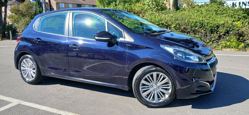 Peugeot 208 1.2 Puretech Signature Blue