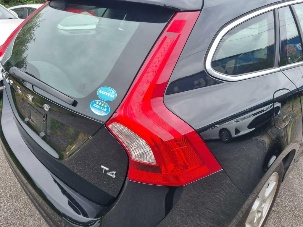 Volvo V60 1.6 D2 R-design Euro 5 Ss 2013 Black #8