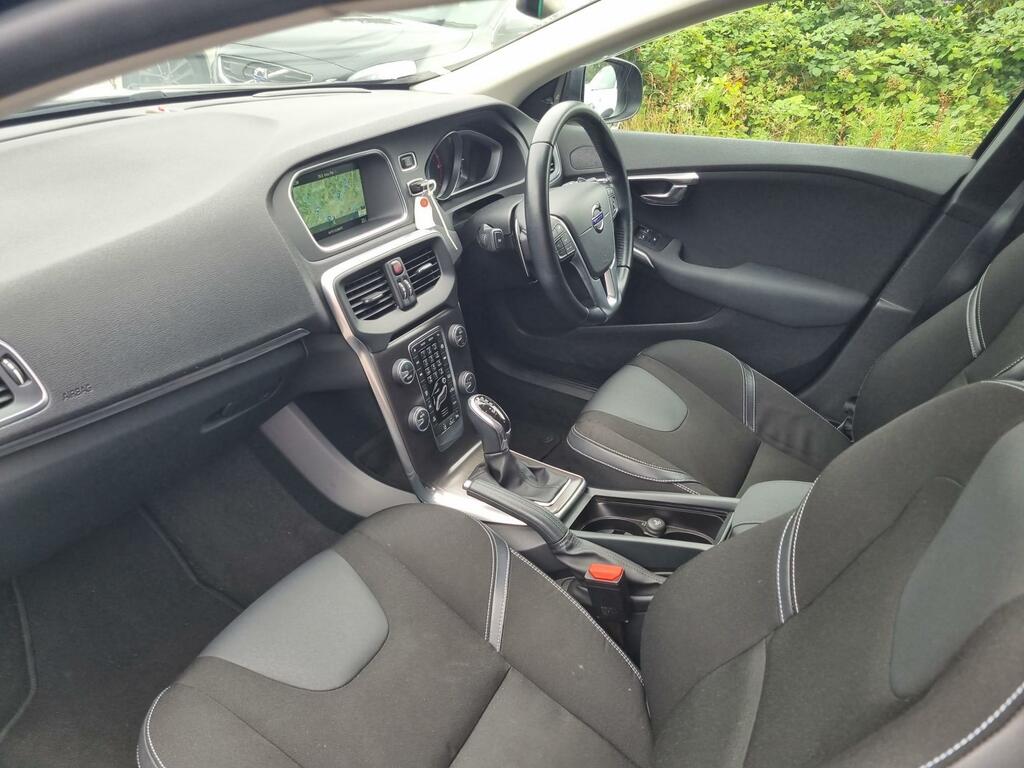 Volvo V40 2.0 D2 Se Nav Hatchback Euro 6 Blue #20