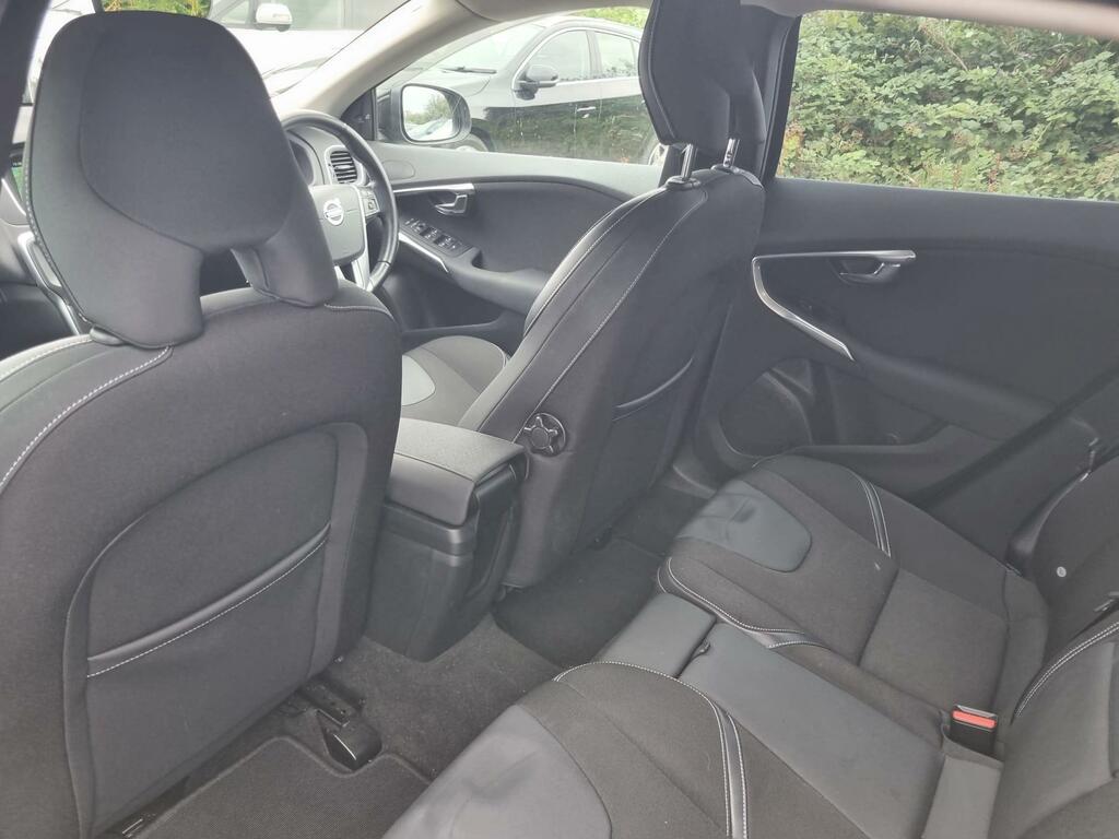 Volvo V40 2.0 D2 Se Nav Hatchback Euro 6 Blue #26