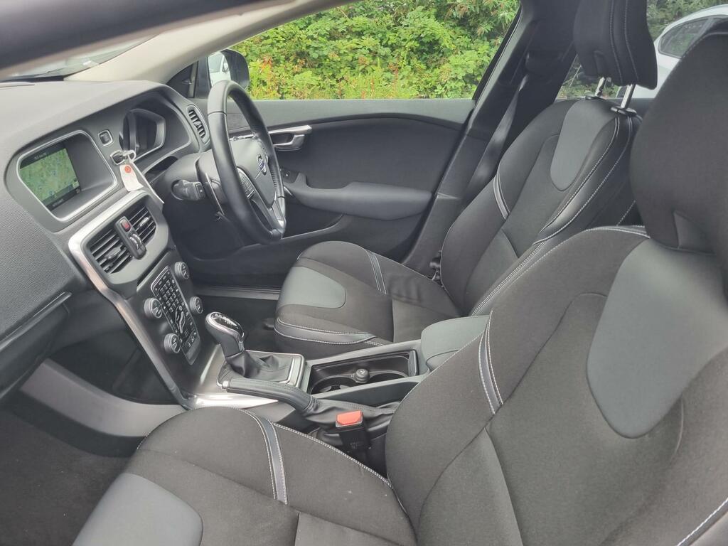 Volvo V40 2.0 D2 Se Nav Hatchback Euro 6 Blue #18