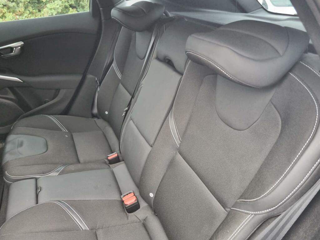 Volvo V40 2.0 D2 Se Nav Hatchback Euro 6 Blue #15