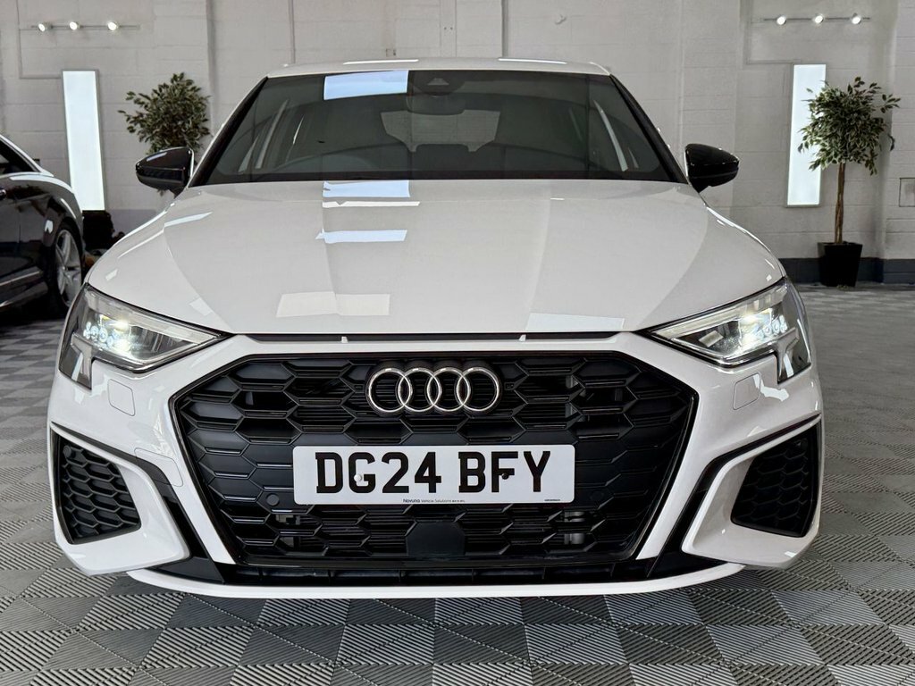 Audi A3 2024 1.4 Tfsie 45 S Line Competition Sportback White #5