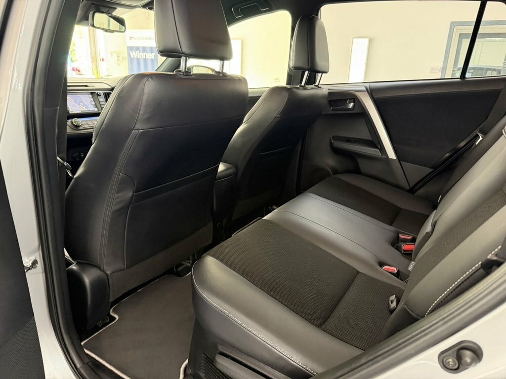 Toyota Rav 4 2.0 D-4d Icon Tss 2Wd Black #17